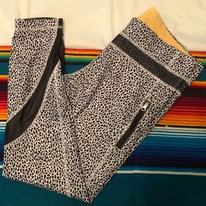 Lululemon crop leggings mesh panels